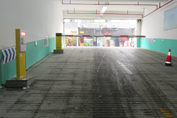 福建龍巖華美達龍舟酒店停車場系統(tǒng)